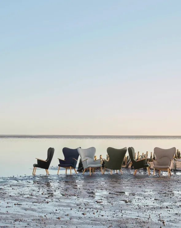 CH78 Mama Bear af Hans J. Wegner