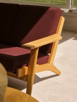 CH292 2 pers. sofa af Hans J. Wegner
