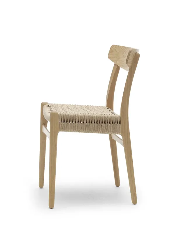 CH23 Spisestol, eg olie af Hans J. Wegner