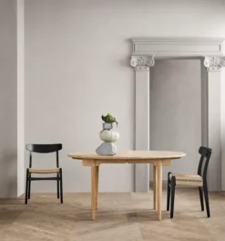 CH23 Spisestol, sort eg af Hans J. Wegner