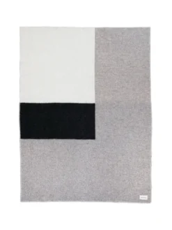Cleo no. 01 Plaid fra Hein Studio