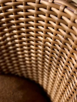 Coast Loungestol med. Swivel, umber brown fra Cane-line