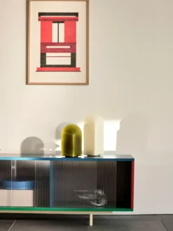 Colour Cabinet, large med glasdøre fra Hay
