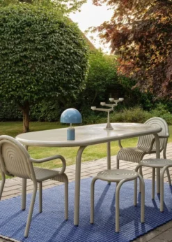 Cord ultramarine blue gulvtæppe fra Tom Dixon