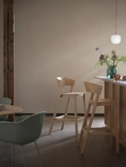 Cover Counter Stool, oak fra Muuto