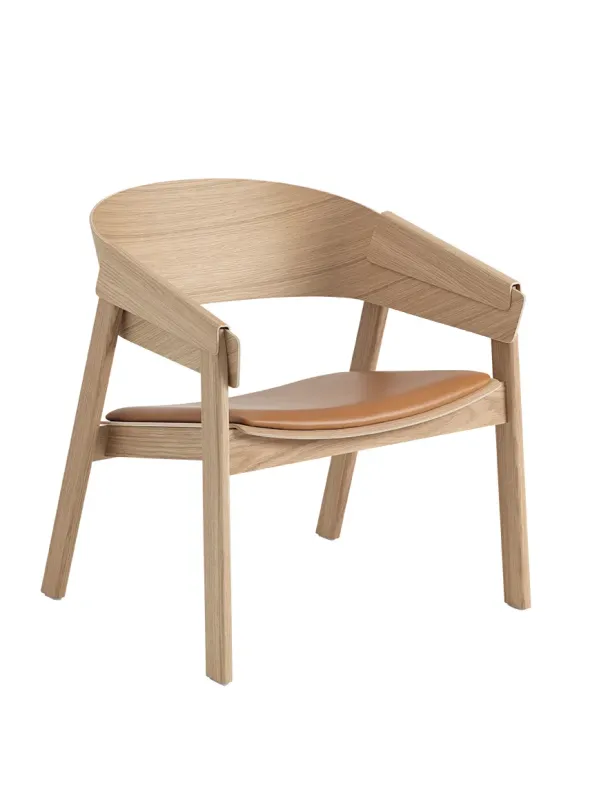 Cover Lounge Chair, oak w. cognac leather fra Muuto
