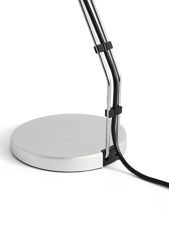 Cupola Desk Lamp fra Hay