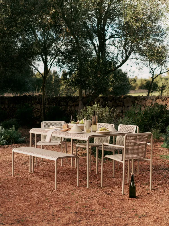 Dapple havebord, 160x90 fra Ferm Living
