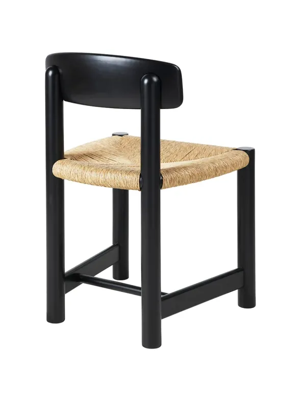 Daumiller Side Chair, black pine fra GUBI