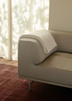Delphi 450A, 3-personers sofa med skammel fra Fredericia Furniture