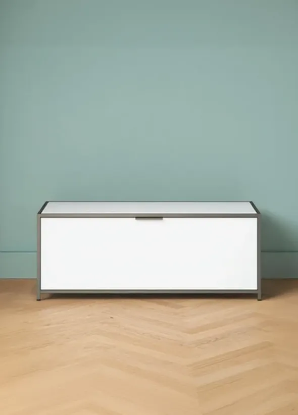 Dita TV-møbel med 1 klaplåge fra Ligne Roset
