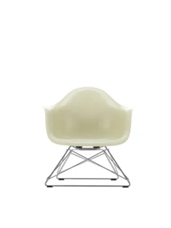 Eames Fiberglass Armchair LAR, forkromet fra Vitra