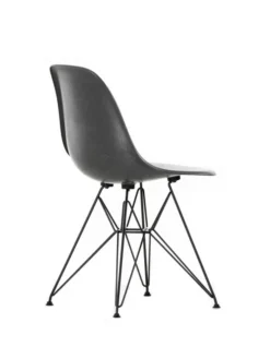 Eames Fiberglass Chair DSR, sortlakeret fra Vitra