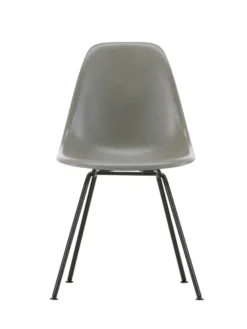 Eames Fiberglass Chair DSX, sortlakeret fra Vitra