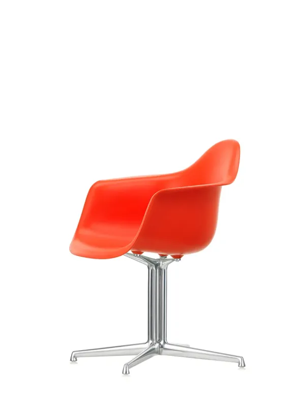 Eames Plastic Armchair DAL fra Vitra