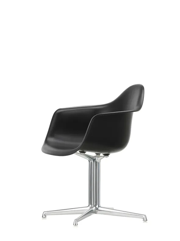 Eames Plastic Armchair DAL fra Vitra