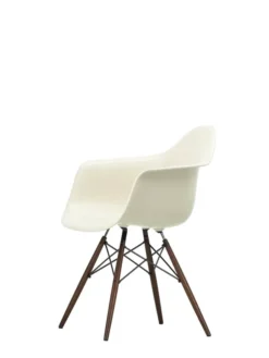 Eames Plastic Armchair DAW, mørkbejdset ahorntræ fra Vitra