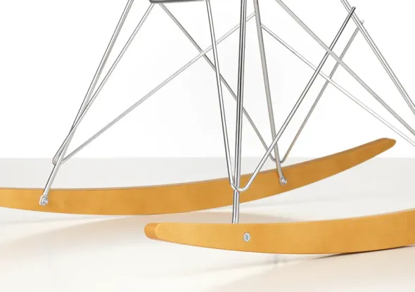 Eames Plastic Armchair RAR, gyngestol fra Vitra