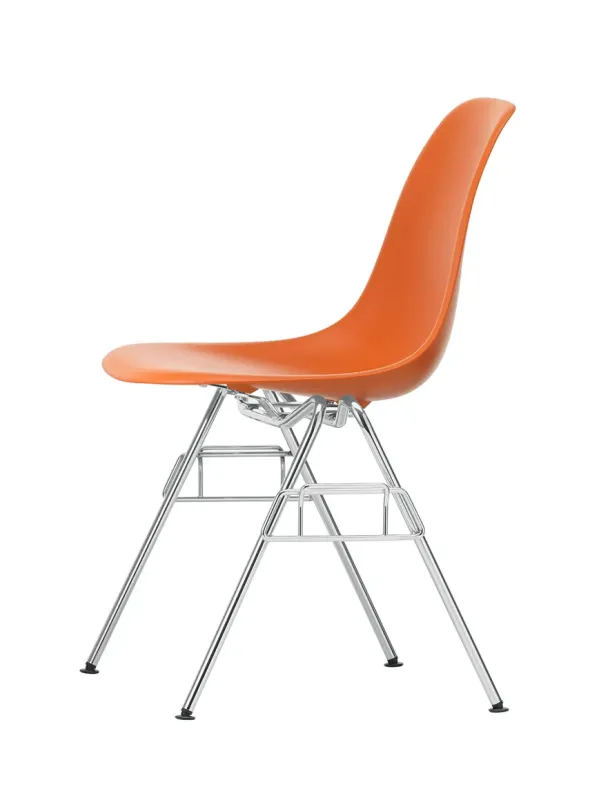 Eames Plastic Side Chair DSS-N, stabelbar fra Vitra