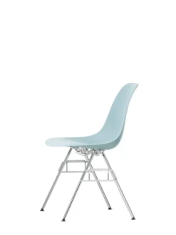 Eames Plastic Side Chair DSS-N, stabelbar fra Vitra