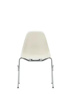 Eames Plastic Side Chair DSS-N, stabelbar fra Vitra