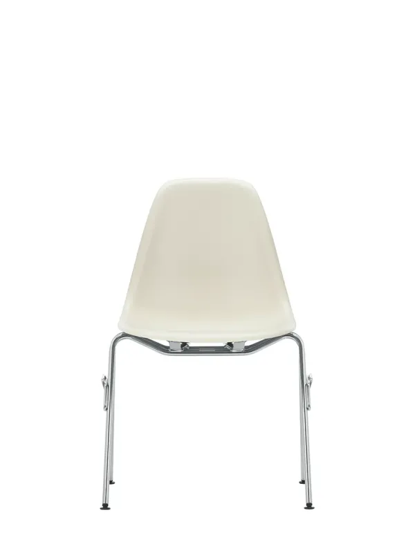 Eames Plastic Side Chair DSS-N, stabelbar fra Vitra