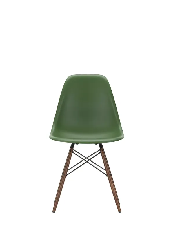 Eames Plastic Side Chair DSW, mørkbejdset ahorntræ fra Vitra