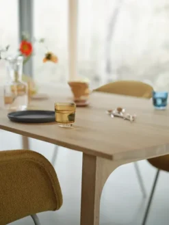 Earnest Extendable Table, 260x100 cm fra Muuto