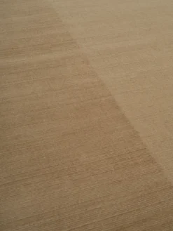 Echo Yano gulvtæppe, Mustard fra Linie Design