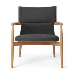 E018 Embrace udendørs loungestol fra Carl Hansen & Søn
