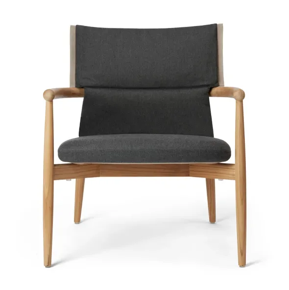 E018 Embrace udendørs loungestol fra Carl Hansen & Søn