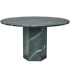 Epic Outdoor Dining Table, round fra GUBI