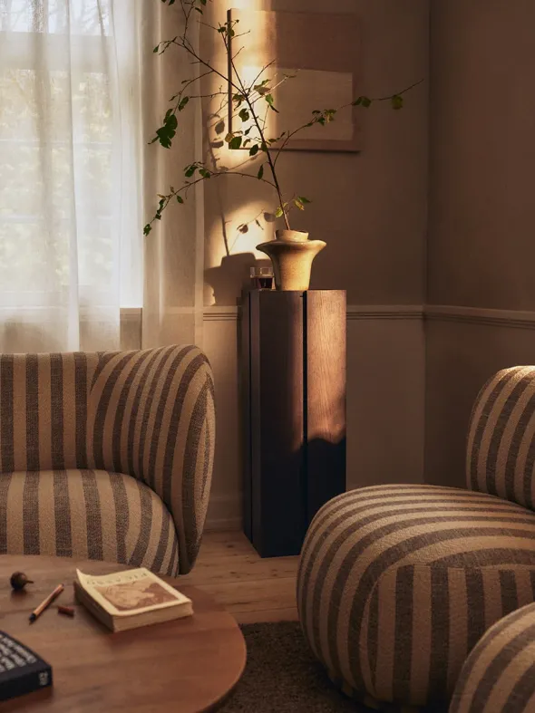 Evio Vase, Small fra Ferm Living