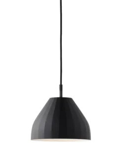 Facet 140 Pendel, sort fra Le Klint