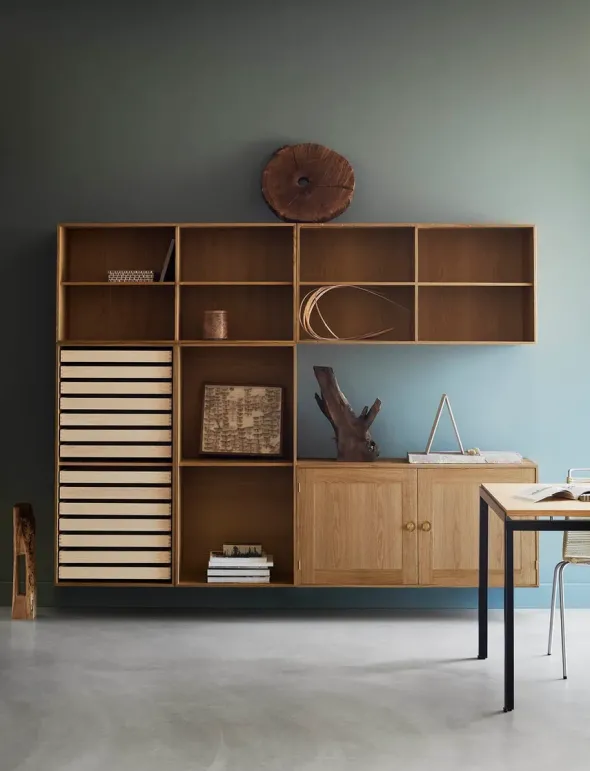 FK63 Reol med bakker, oprejst fra Carl Hansen & Søn