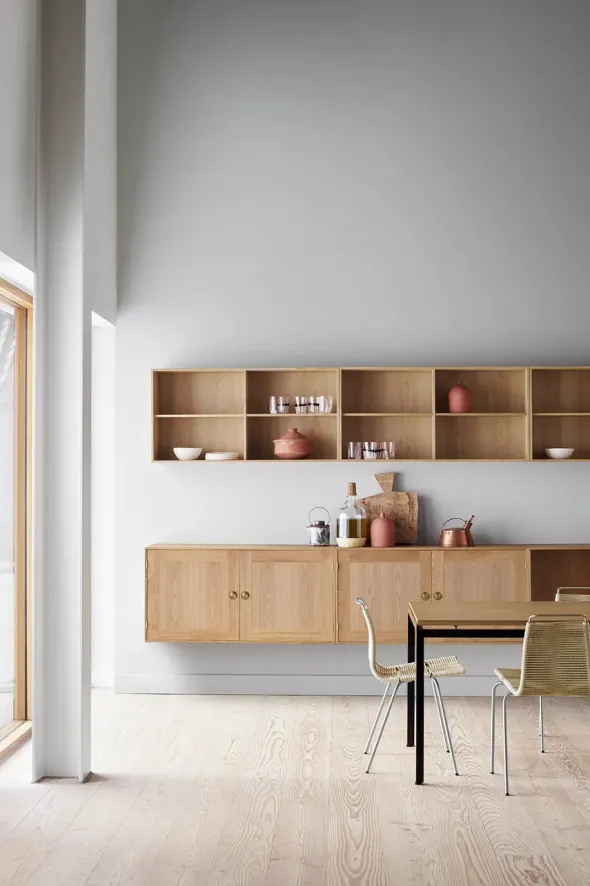 FK63 Reol, oprejst fra Carl Hansen & Søn