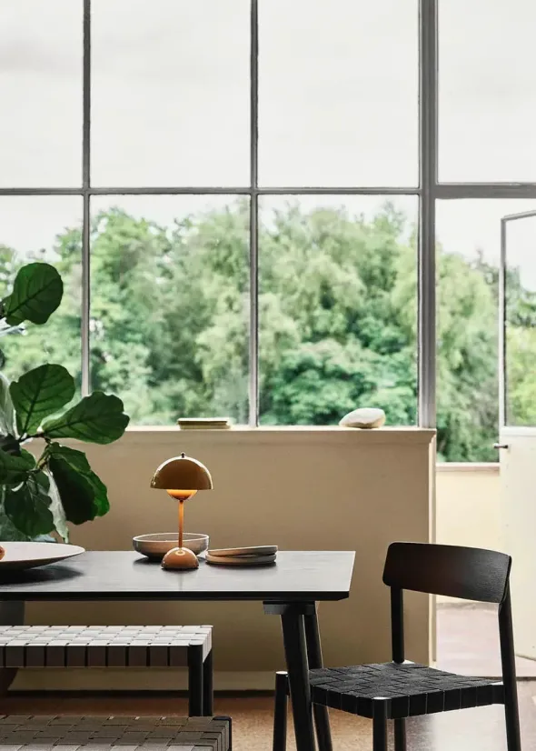 Flowerpot VP9 portable bordlampe af Verner Panton