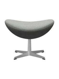 3127 Fodskammel til Ægget af Arne Jacobsen stofgr. 2