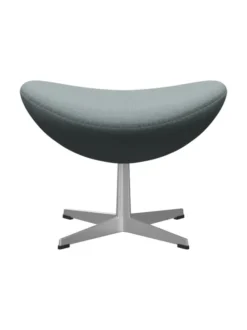 3127 Fodskammel til Ægget af Arne Jacobsen stofgr. 2