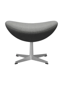 3127 Fodskammel til Ægget af Arne Jacobsen stofgr. 2
