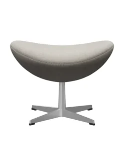 3127 Fodskammel til Ægget af Arne Jacobsen stofgr. 2