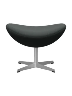 3127 Fodskammel til Ægget af Arne Jacobsen stofgr. 2