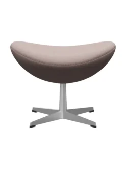 3127 Fodskammel til Ægget af Arne Jacobsen stofgr. 2