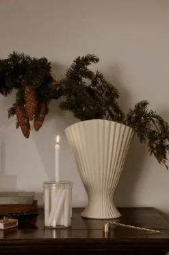 Fountain Vase fra Ferm Living