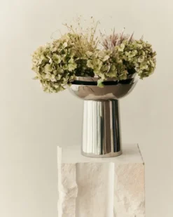 Fountain Vase 02 fra Louise Roe