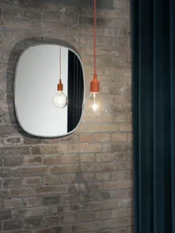 Framed spejl fra Muuto
