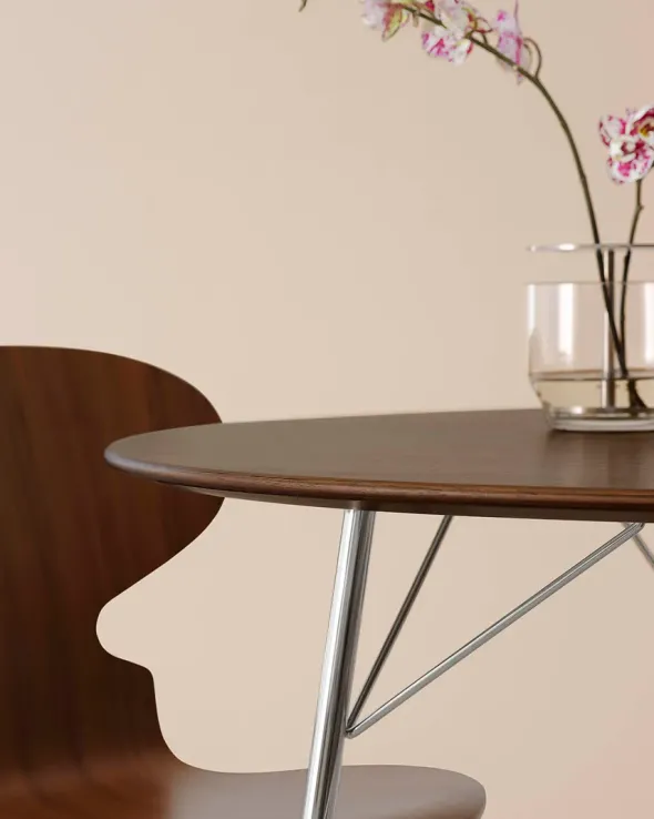 Æggebordet af Arne Jacobsen
