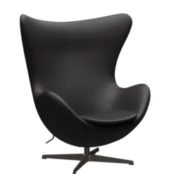 3316 Ægget loungestol, stel i brown bronze af Arne Jacobsen