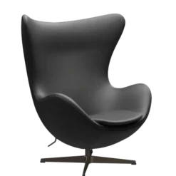 3316 Ægget loungestol, stel i brown bronze af Arne Jacobsen