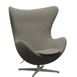 3316 Ægget loungestol, stel i silver grey af Arne Jacobsen